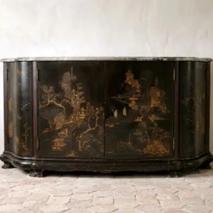 An exceptional, lacquered oak sideboard, decorated with Chinoiserie scenes.